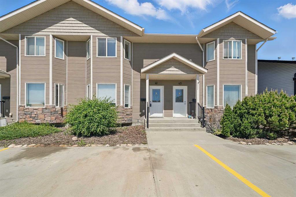 Picture of 41 Winston Place , Blackfalds Real Estate Listing