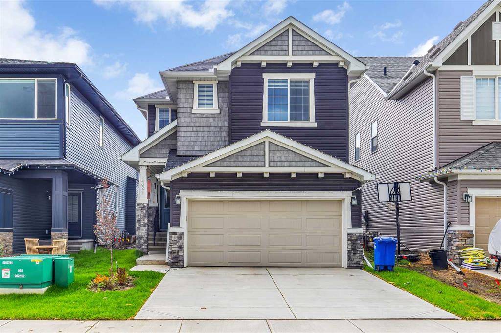 Picture of 1321 Bayview Point SW, Airdrie Real Estate Listing