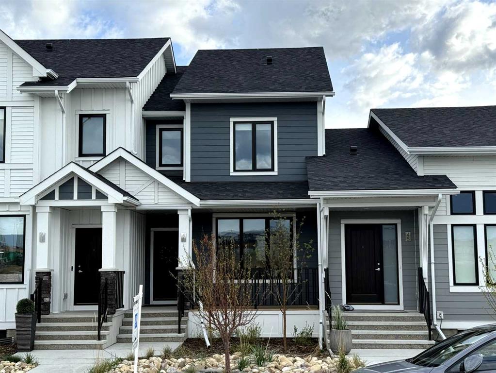 Picture of 43 Larkspur Bend , Okotoks Real Estate Listing