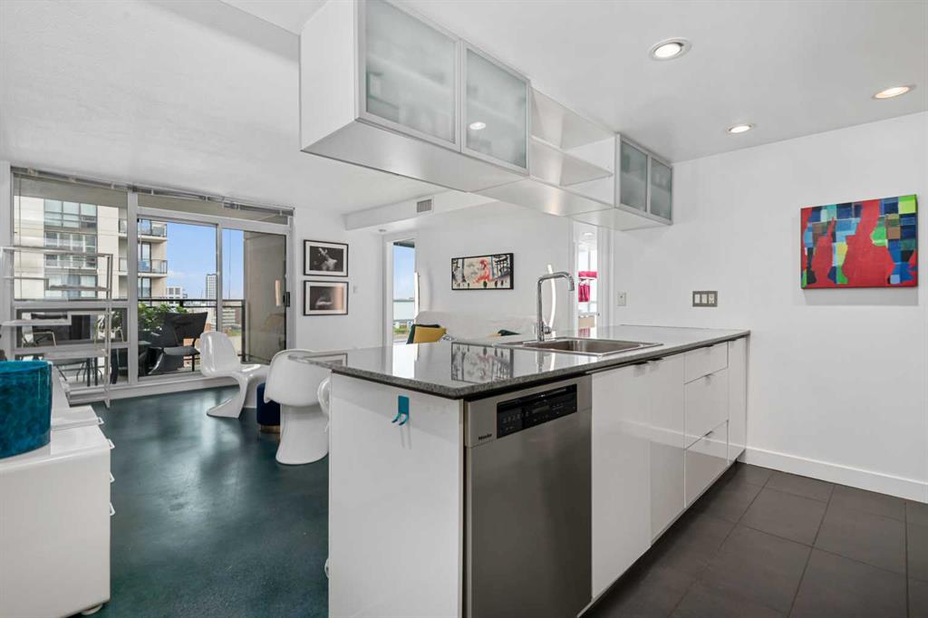 Picture of 1402, 1110 11 Street SW, Calgary Real Estate Listing