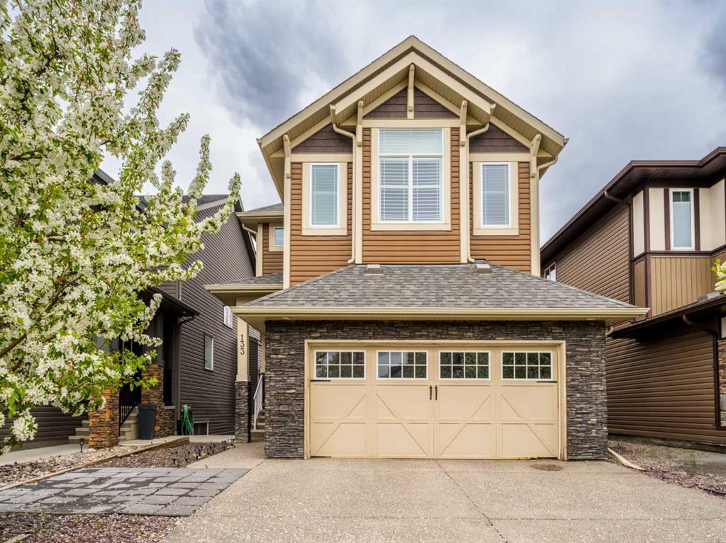 Picture of 133 Cougar Ridge Close SW, Calgary Real Estate Listing