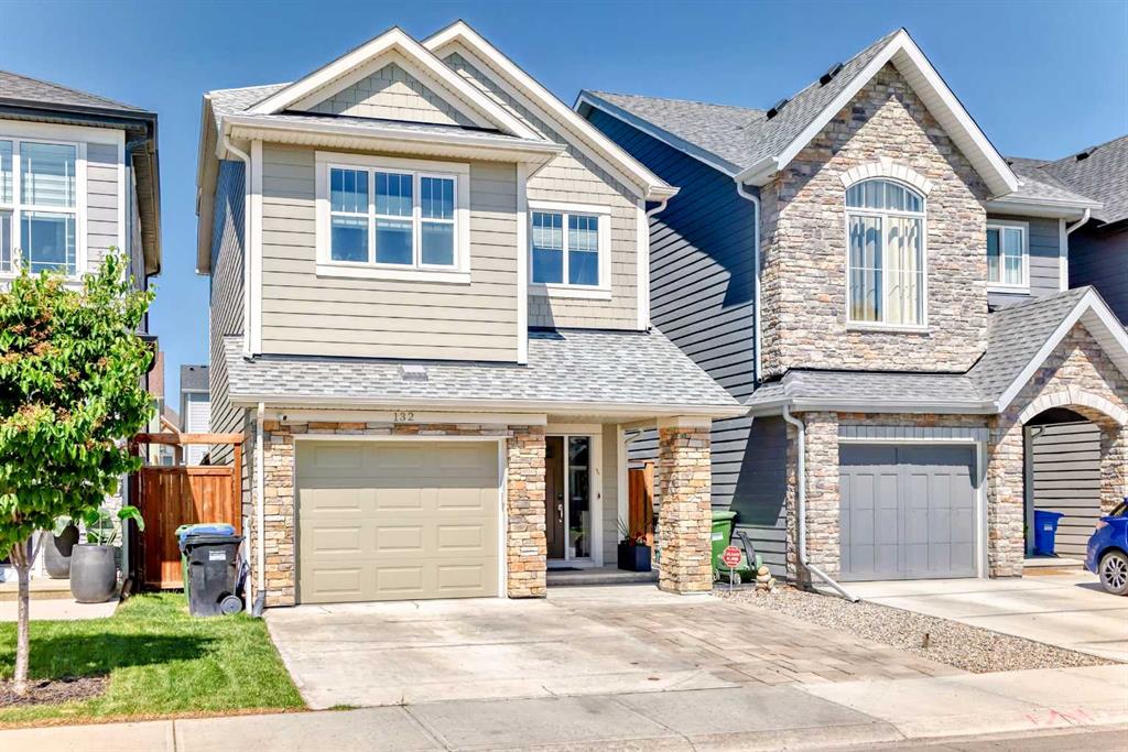 Picture of 132 Cranbrook Green SE, Calgary Real Estate Listing
