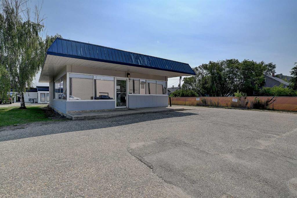 Picture of 10001 104 Avenue , Grande Prairie Real Estate Listing