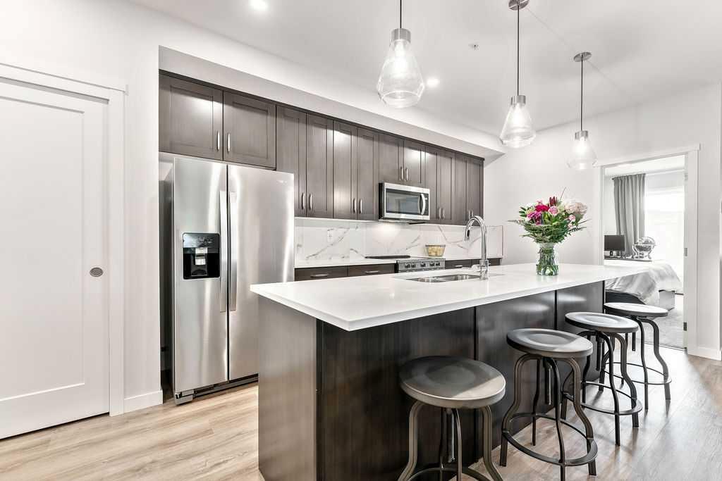 Picture of 506, 71 Shawnee Common SW, Calgary Real Estate Listing