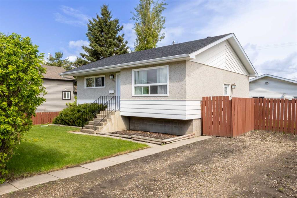 Picture of 5120 48 Street , Innisfail Real Estate Listing