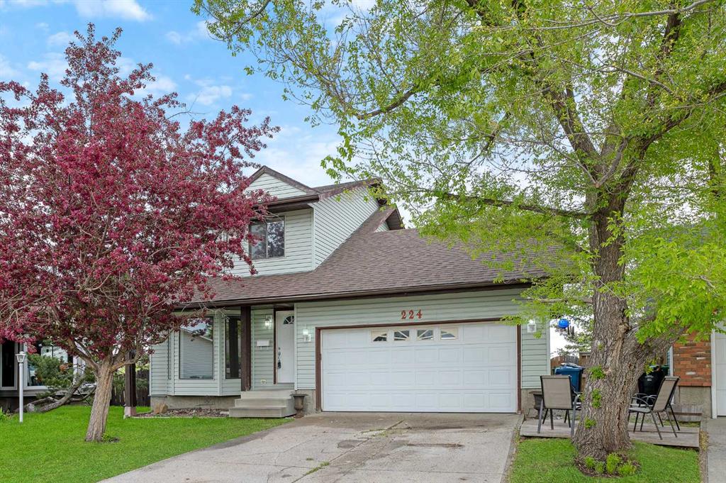 Picture of 224 Cedargrove Court SW, Calgary Real Estate Listing