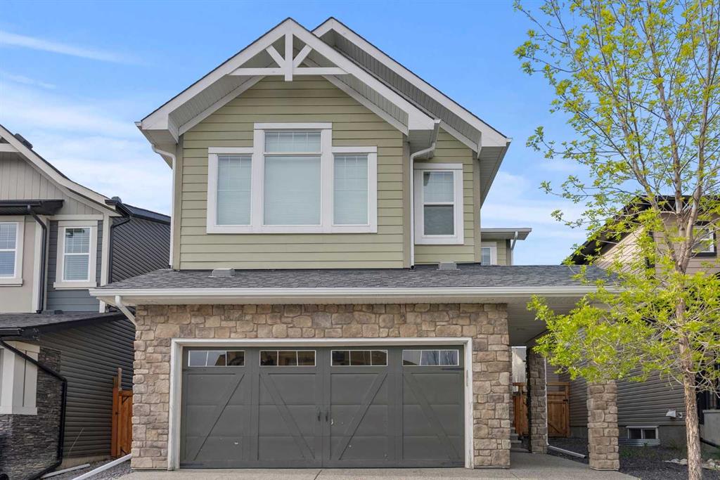 Picture of 246 Sandstone Drive , Okotoks Real Estate Listing