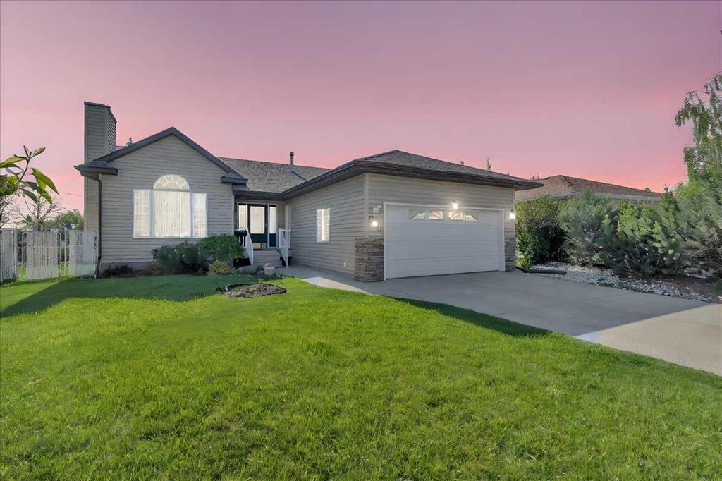Picture of 107 Monica Bay , Carstairs Real Estate Listing