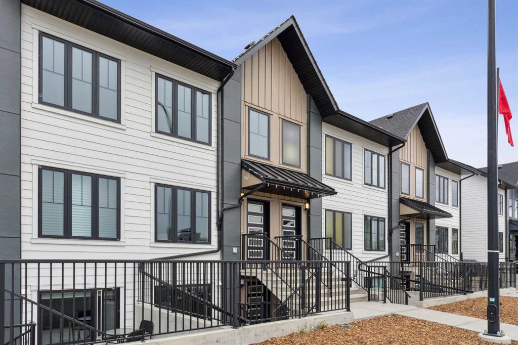 Picture of 52 Livingston Parade NE, Calgary Real Estate Listing