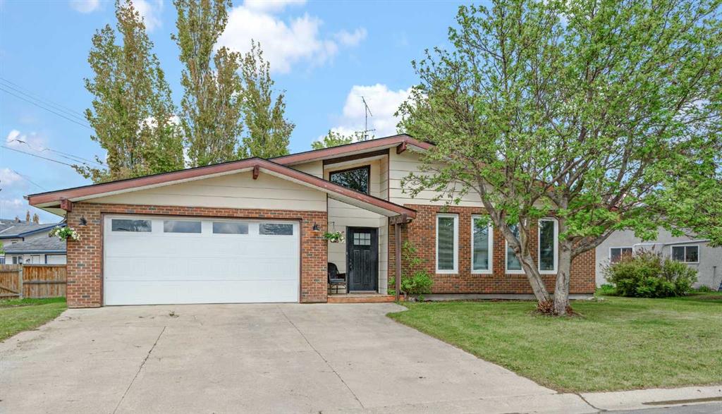 Picture of 5312 Drader Crescent , Rimbey Real Estate Listing