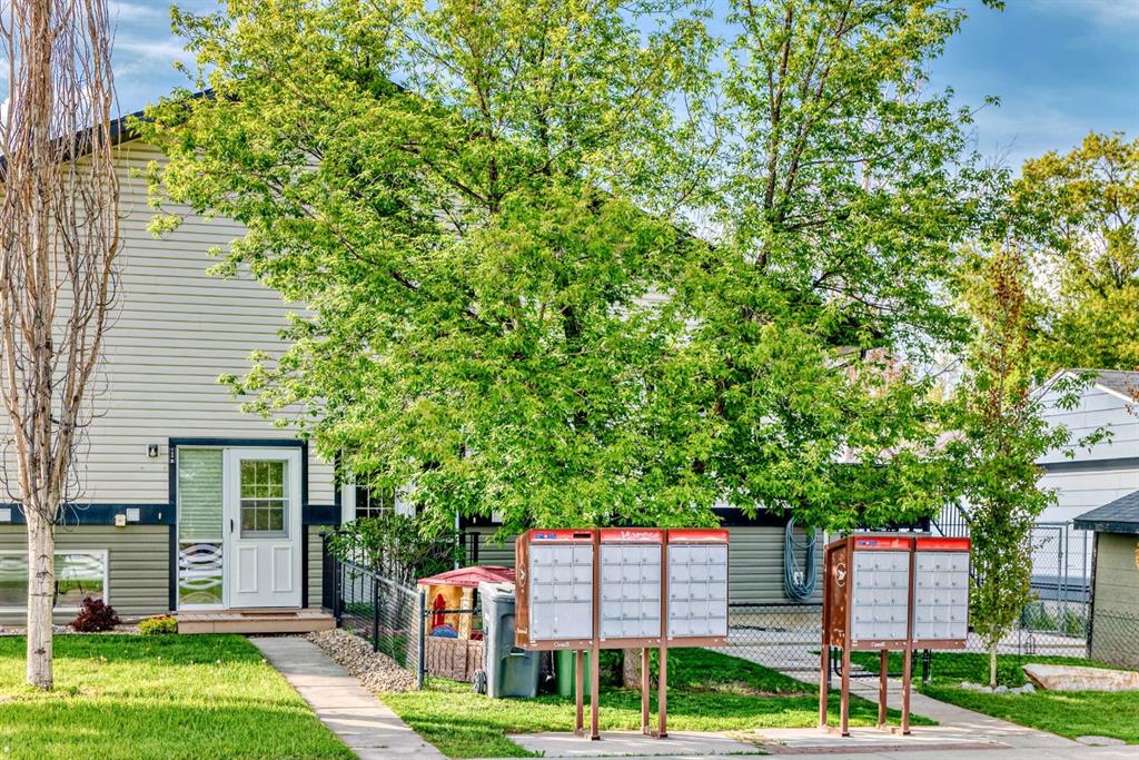 Picture of A, 134 5 Avenue , Strathmore Real Estate Listing