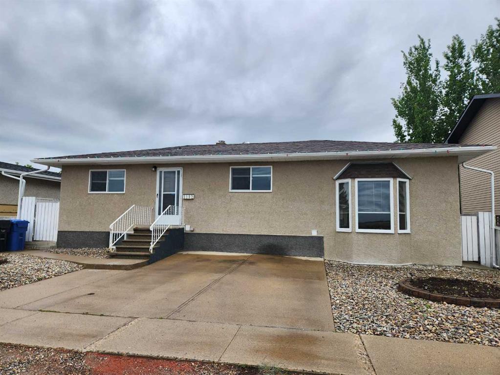 Picture of 1112 44 Avenue N, Lethbridge Real Estate Listing