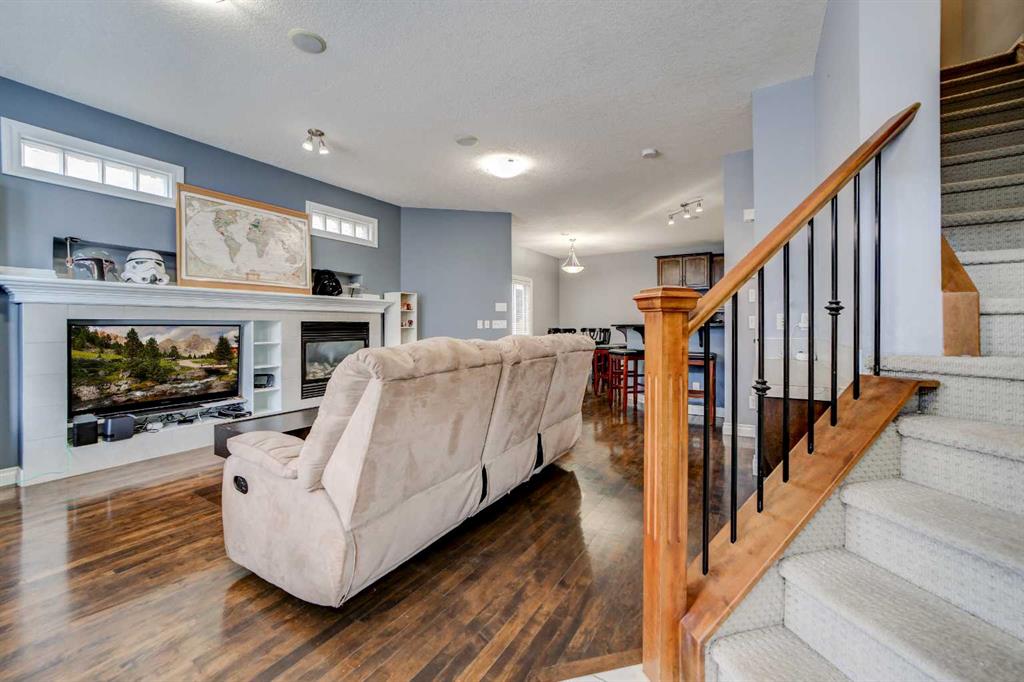 Picture of #2, 221 17 Avenue NE, Calgary Real Estate Listing
