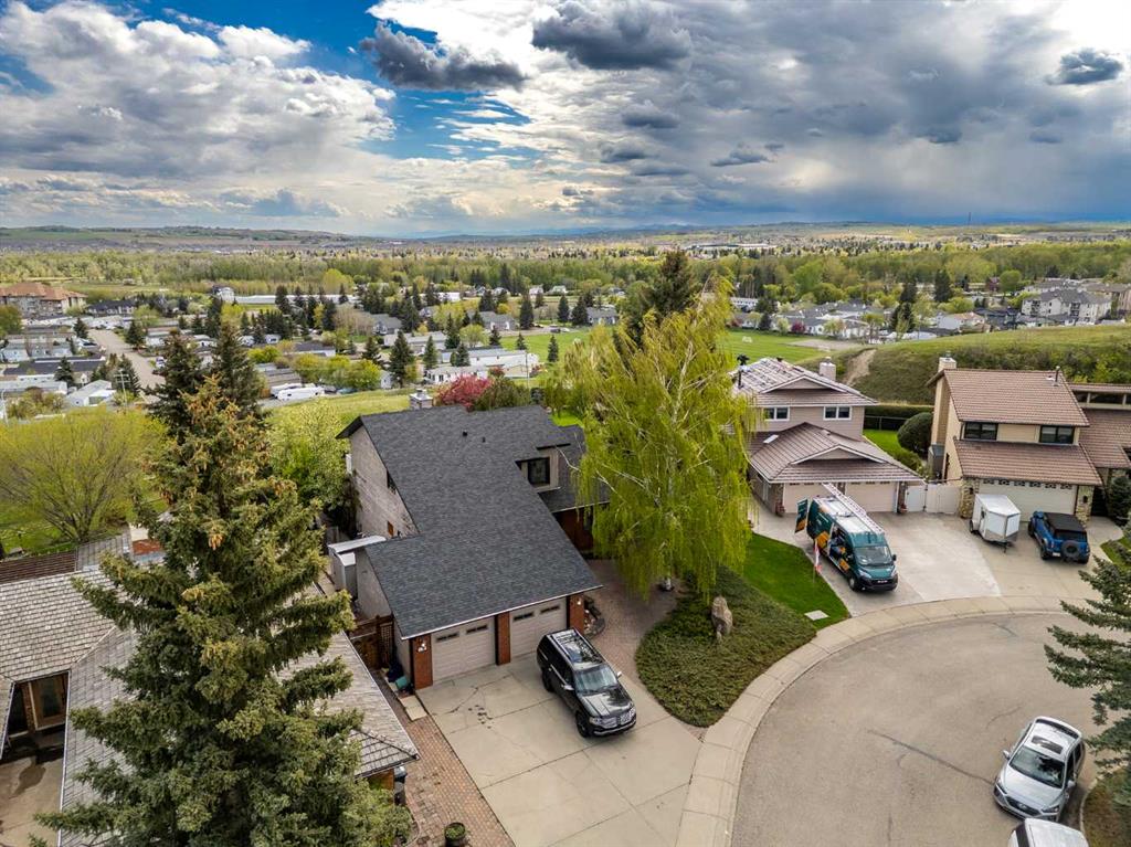 Picture of 5 Downey Bay , Okotoks Real Estate Listing
