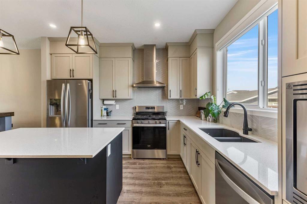 Picture of 120 Dawson Drive , Chestermere Real Estate Listing