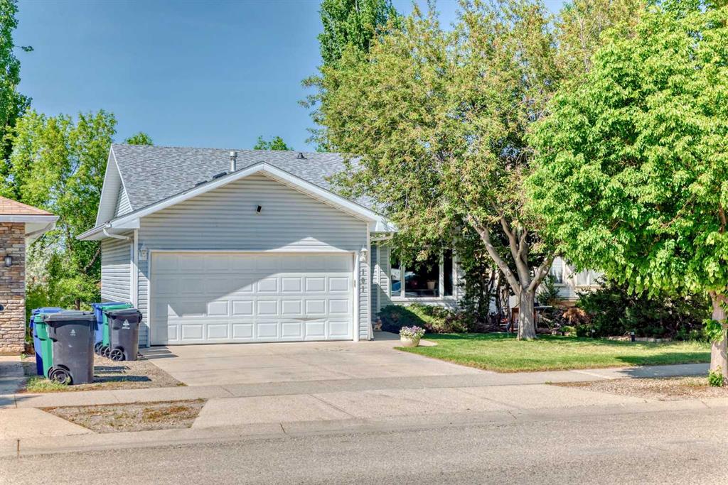 Picture of 101 Heritage Boulevard W, Lethbridge Real Estate Listing