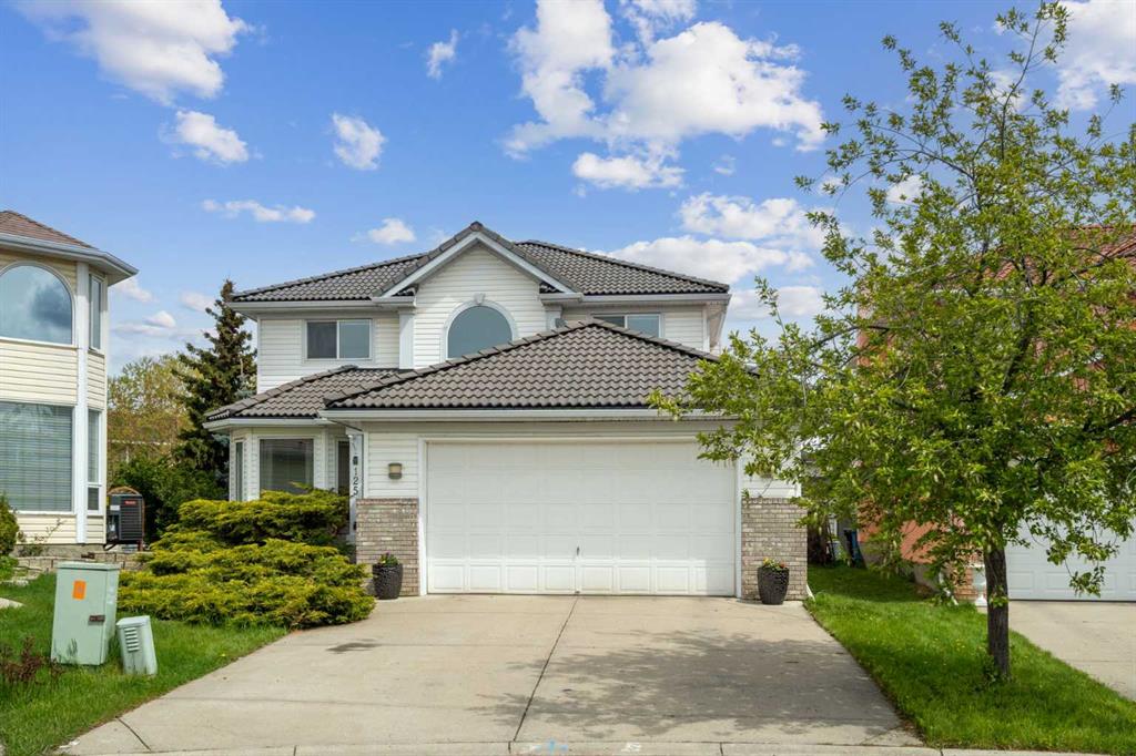 Picture of 125 Coral Shores Court NE, Calgary Real Estate Listing