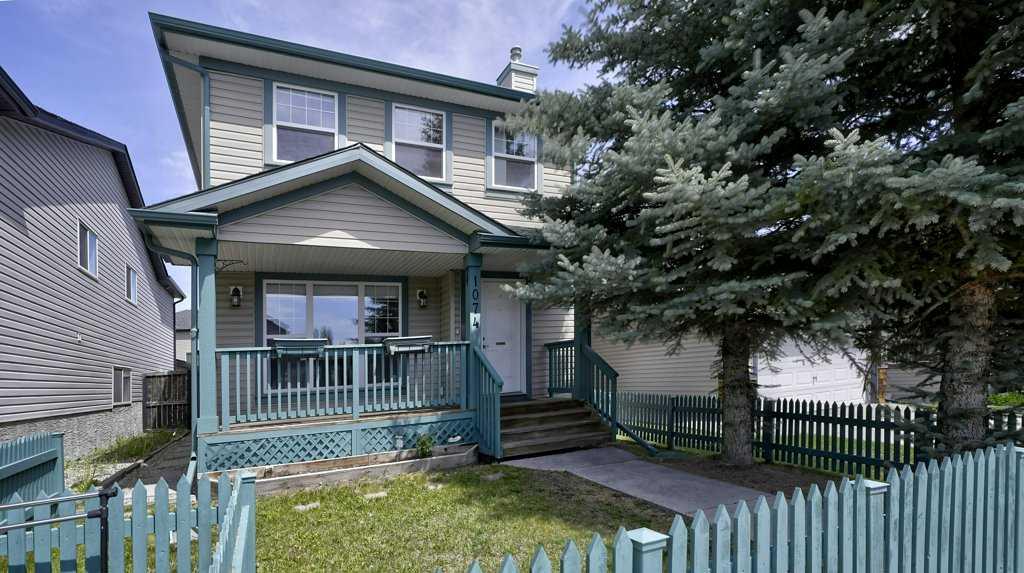 Picture of 1074 Everridge Drive SW, Calgary Real Estate Listing