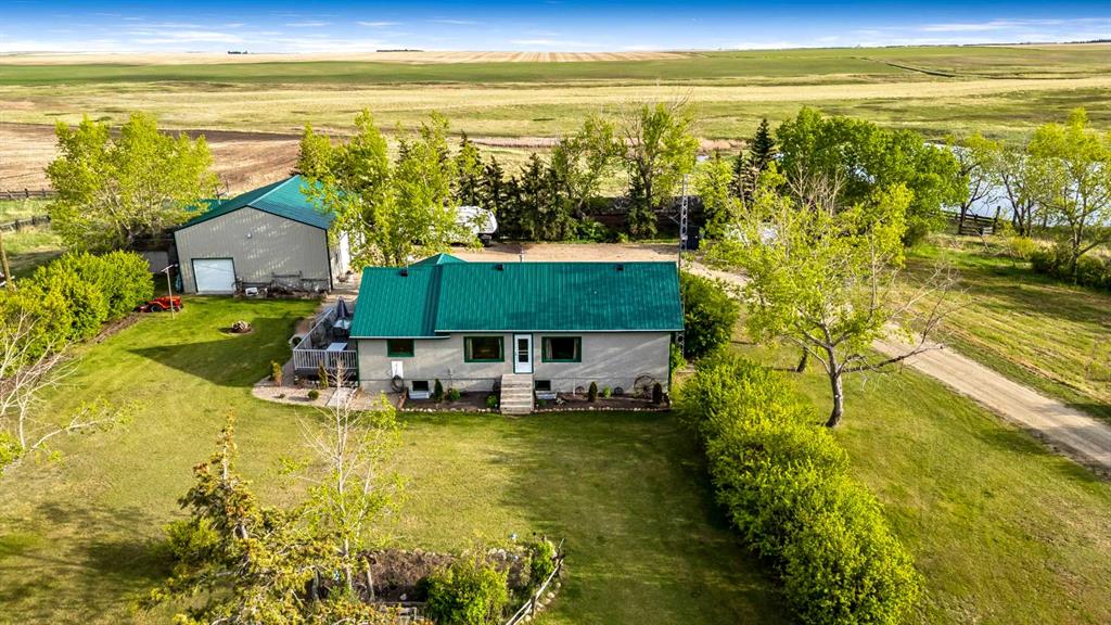 Picture of 241065 Twp Road 182 Township E, Rural Vulcan County Real Estate Listing