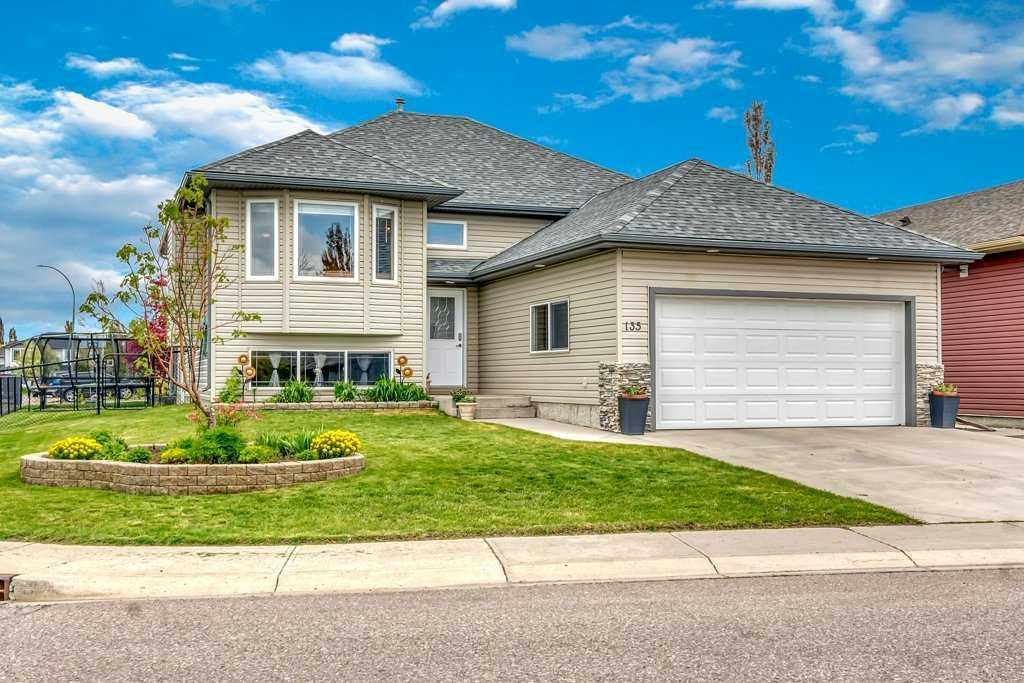 Picture of 135 Hillcrest Boulevard , Strathmore Real Estate Listing
