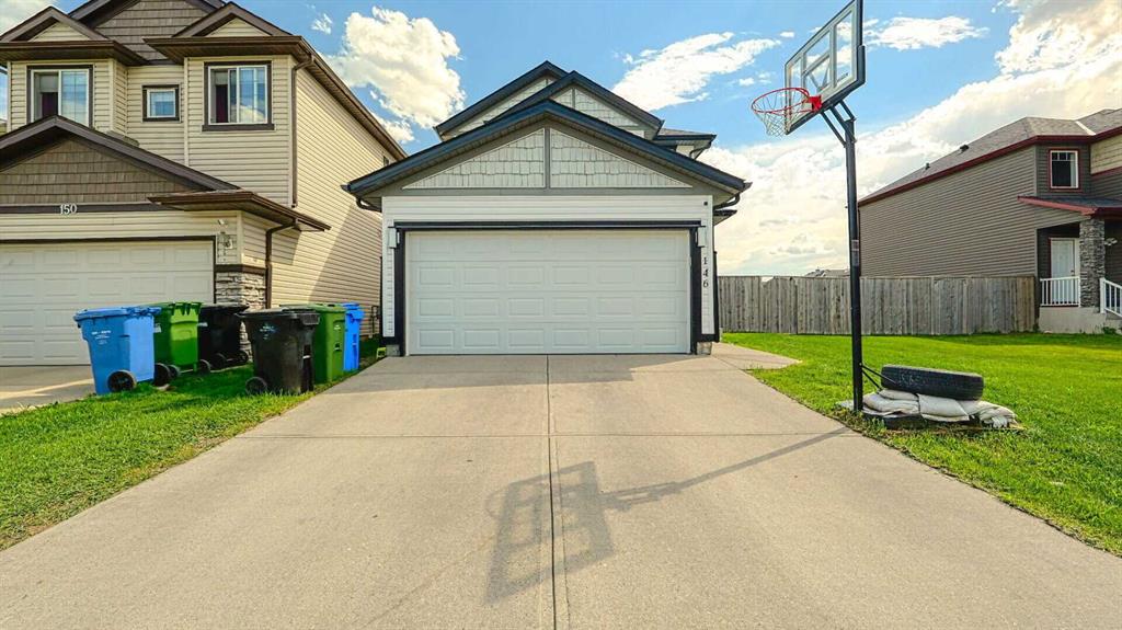 Picture of 146 Saddlecrest Close NE, Calgary Real Estate Listing