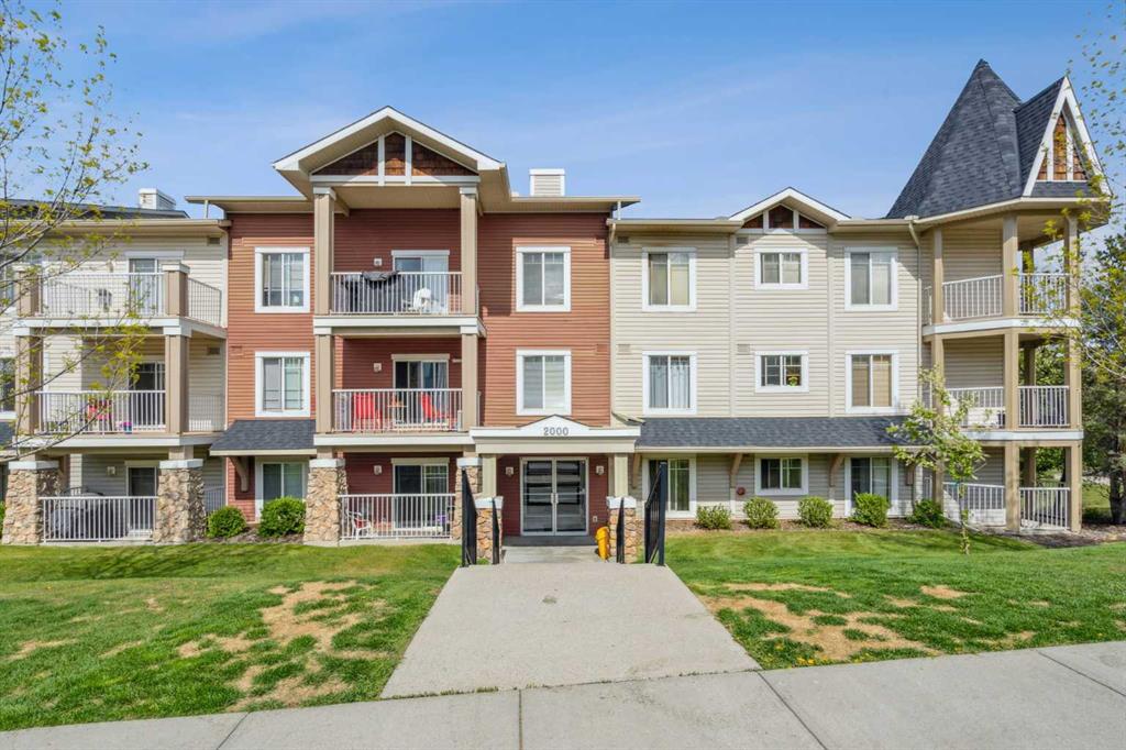 Picture of 2211, 70 Panamount Drive NW, Calgary Real Estate Listing