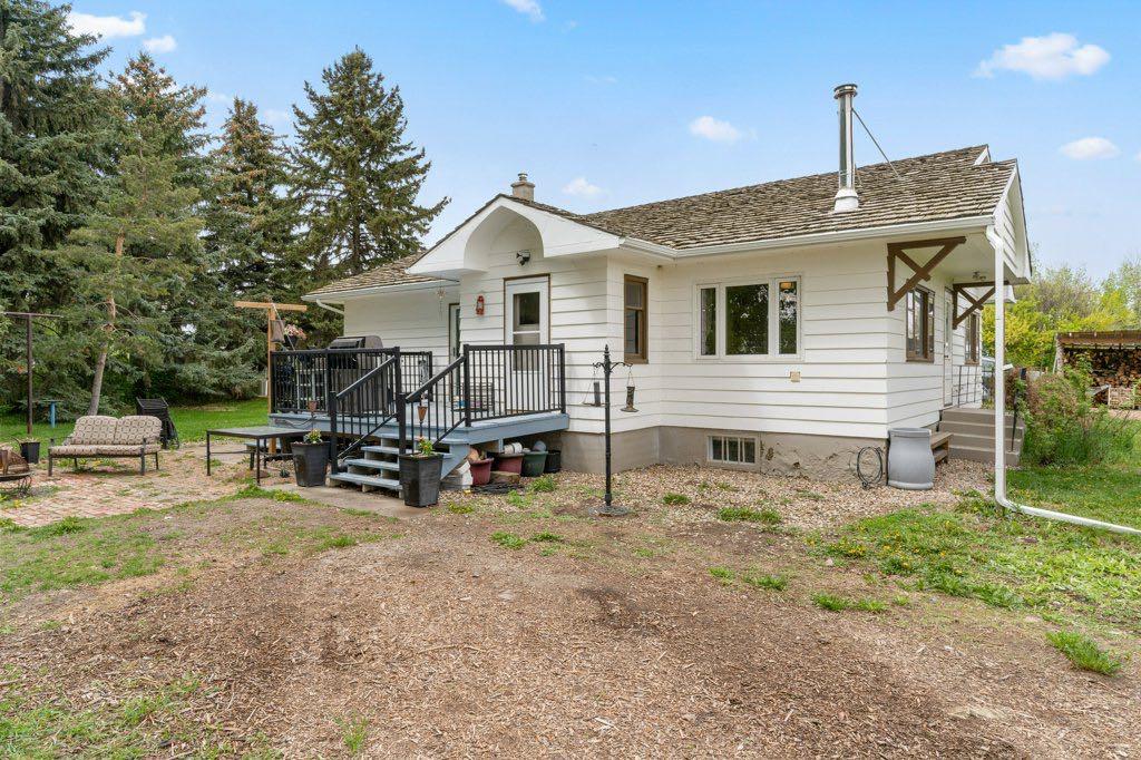 Picture of 220048 RR 212  , Rural Wheatland County Real Estate Listing