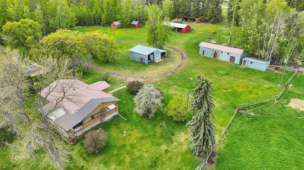 Picture of 461075 RR#53  , Rural Wetaskiwin No. 10, County of Real Estate Listing