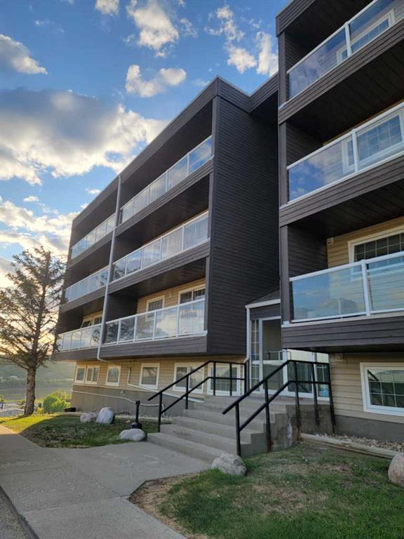 Picture of 105, 9005 99 Street , Peace River Real Estate Listing
