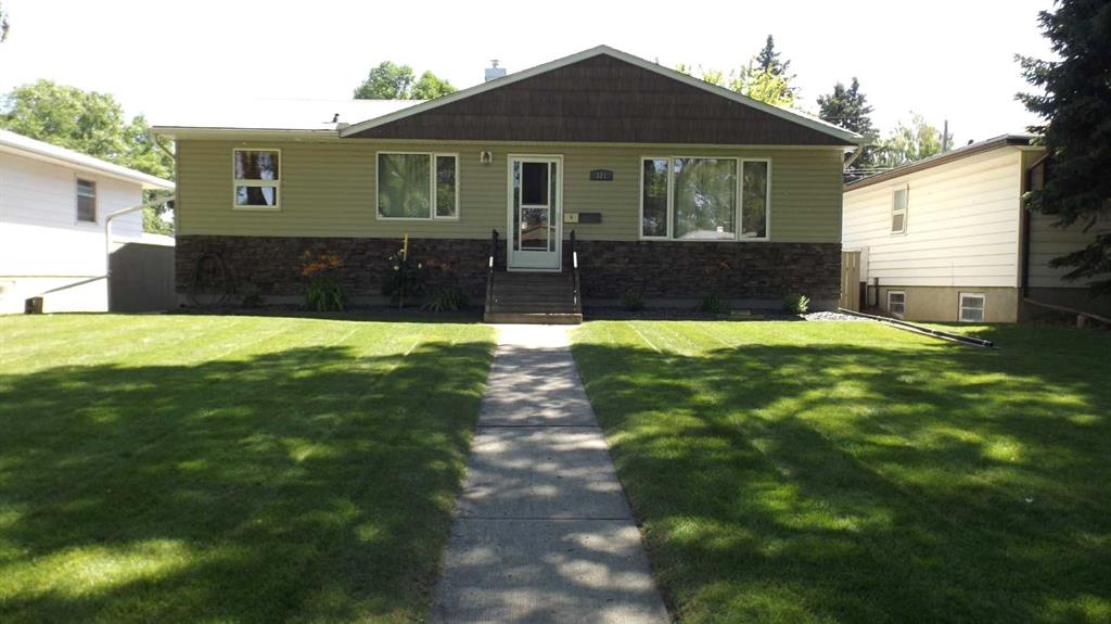 Picture of 321 24 Street S, Lethbridge Real Estate Listing