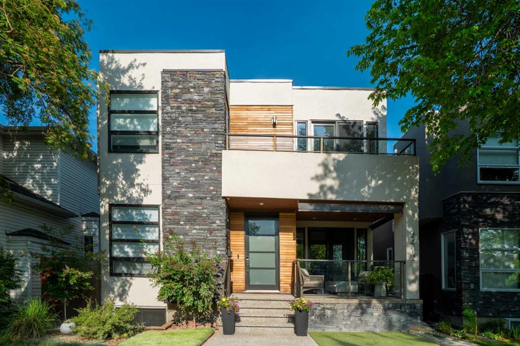 Picture of 2412 26A Street SW, Calgary Real Estate Listing