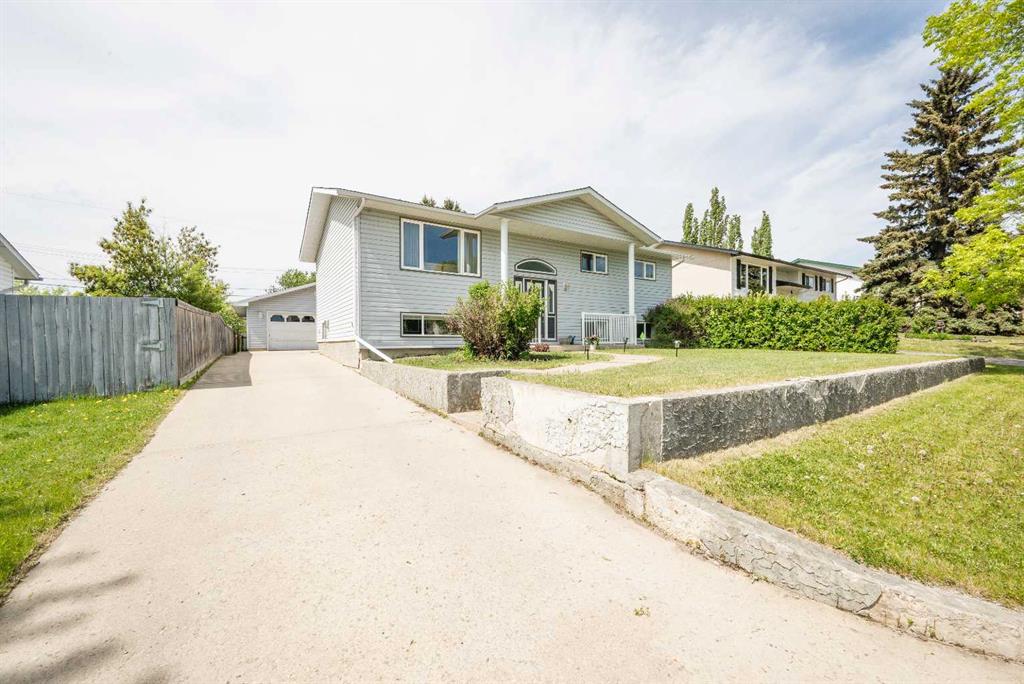 Picture of 10702 92C Street , Grande Prairie Real Estate Listing
