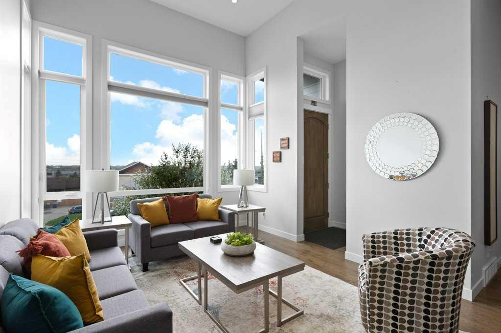 Picture of 3905 Centre A Street NE, Calgary Real Estate Listing