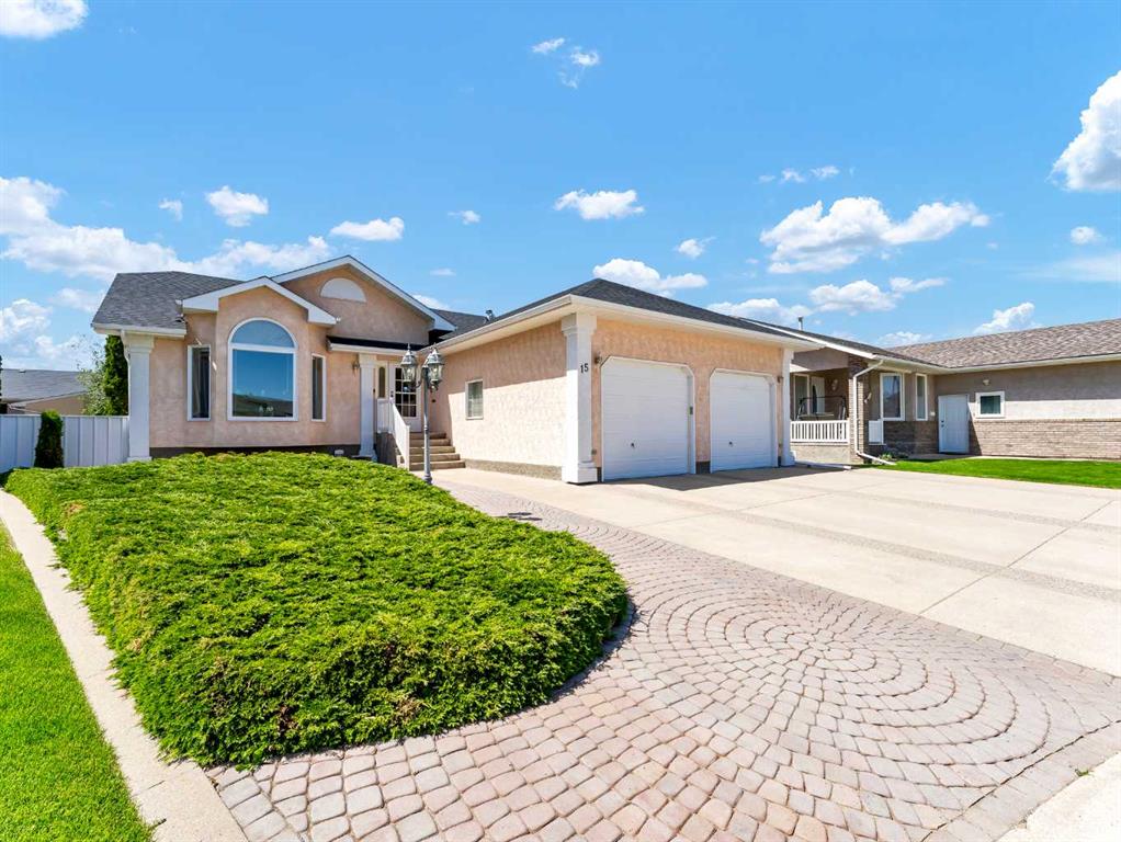 Picture of 15 Park Meadows Court SE, Medicine Hat Real Estate Listing