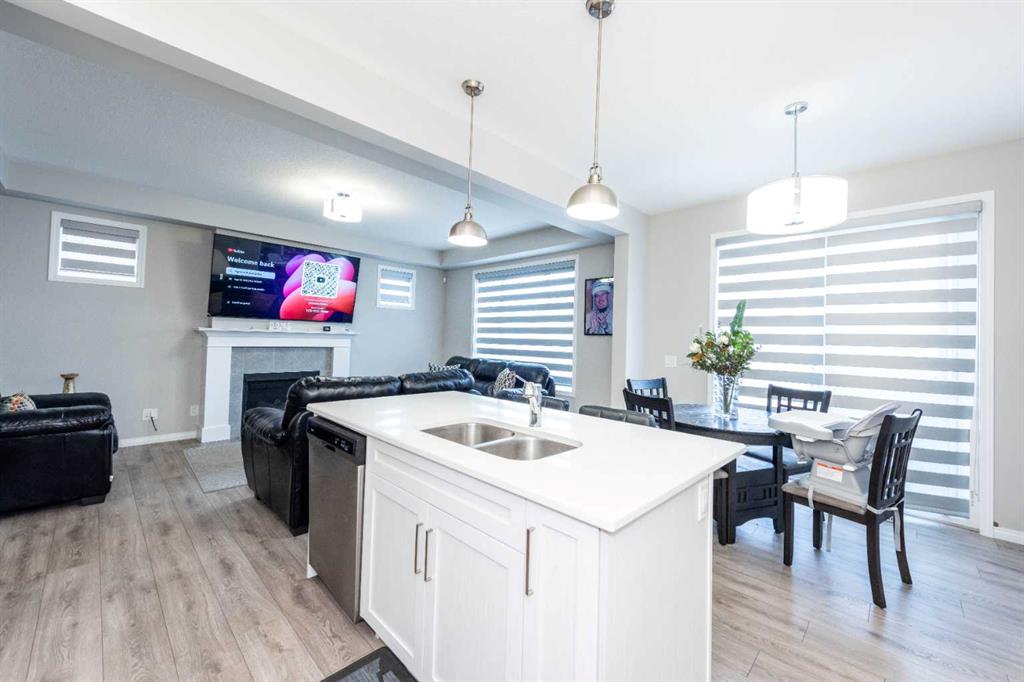 Picture of 30 Cityside Way NE, Calgary Real Estate Listing