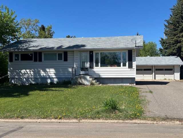 Picture of 1030 15 Avenue , Wainwright Real Estate Listing