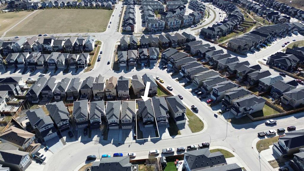 Picture of 253 Nolancrest Circle NW, Calgary Real Estate Listing