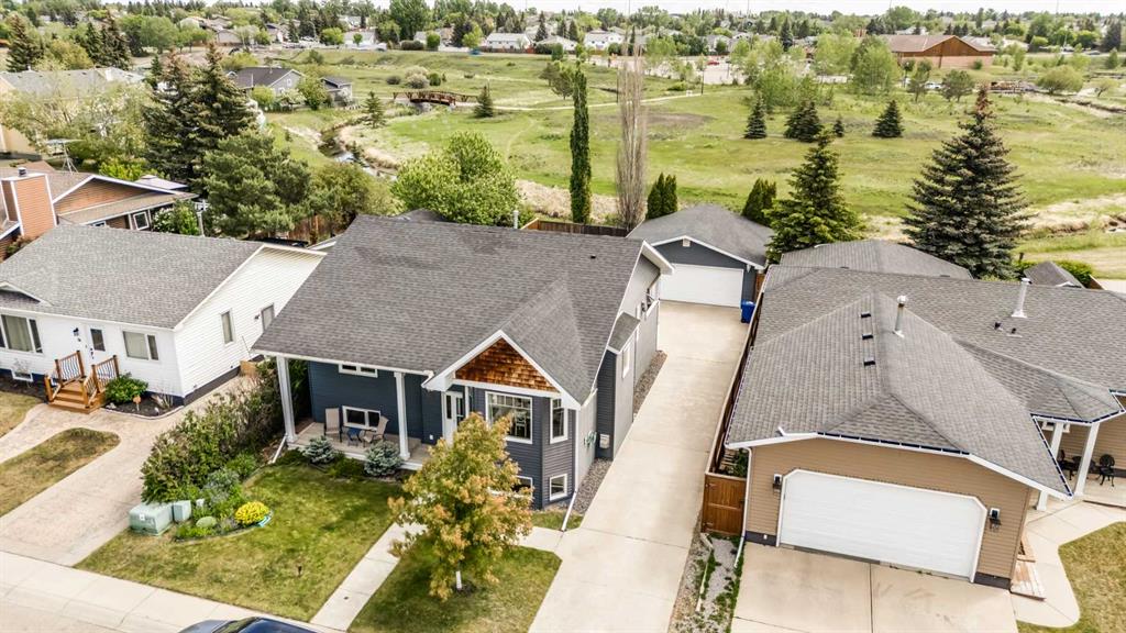 Picture of 20 Rundle Place SW, Airdrie Real Estate Listing