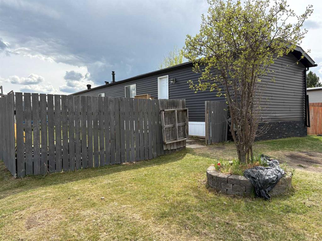 Picture of 201 8 Street SW, Slave Lake Real Estate Listing