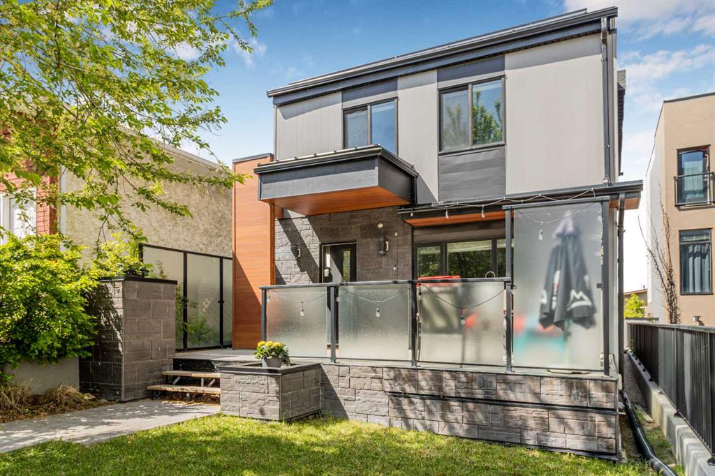 Picture of 352 33 Avenue NE, Calgary Real Estate Listing