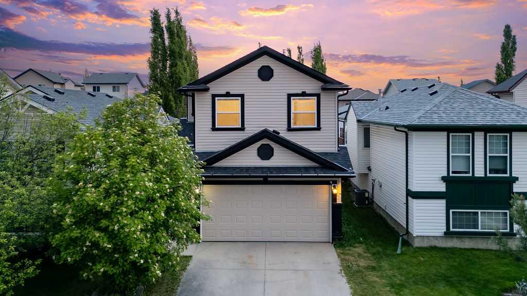 Picture of 208 Coventry Road NE, Calgary Real Estate Listing