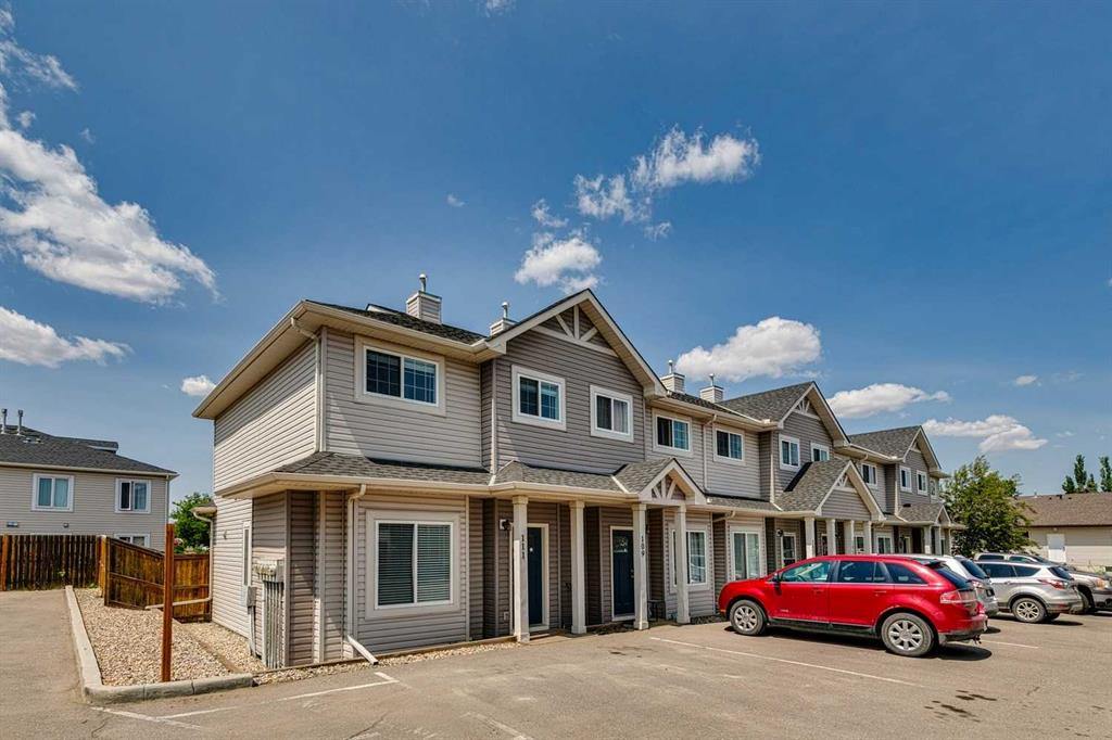 Picture of 111 Strathaven Mews , Strathmore Real Estate Listing