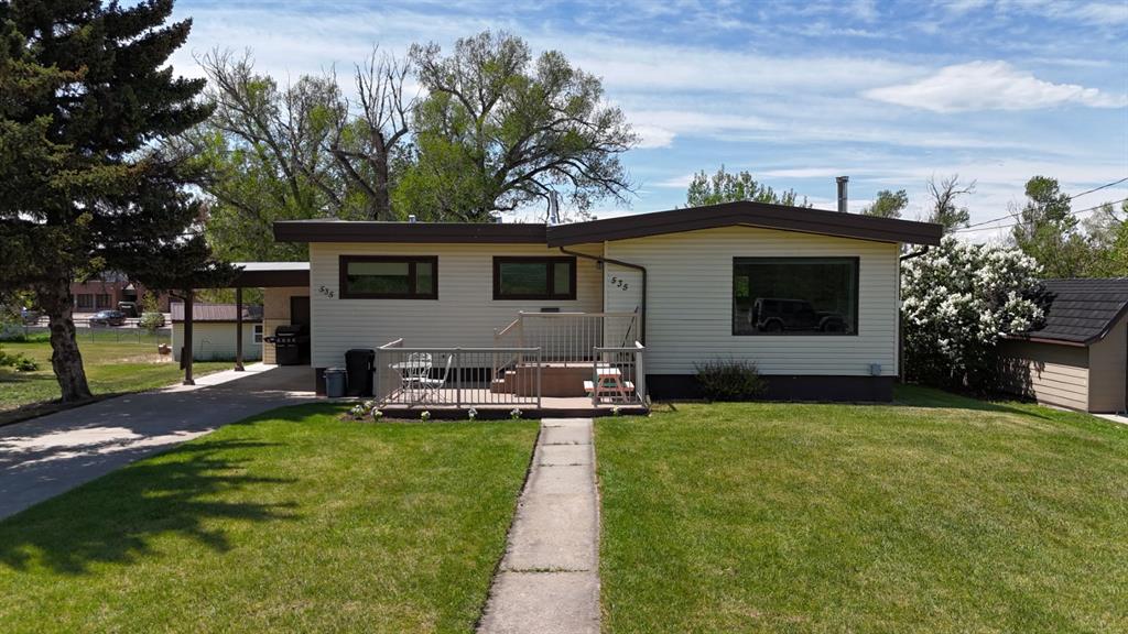 Picture of 535 1 Street E, Cardston Real Estate Listing