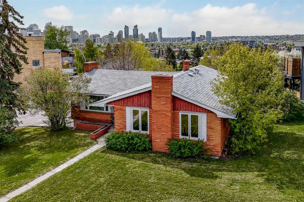 Picture of 1927 Briar Crescent NW, Calgary Real Estate Listing