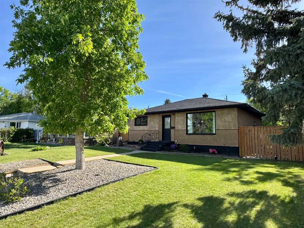 Picture of 223 27 Street S, Lethbridge Real Estate Listing