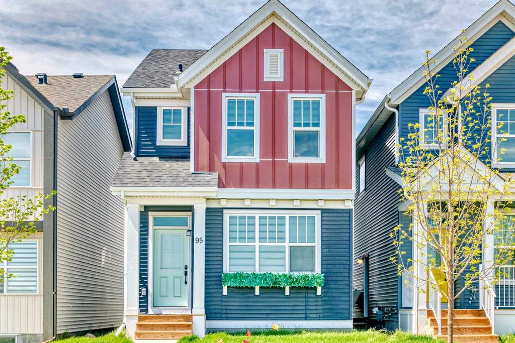 Picture of 95 Heirloom Boulevard SE, Calgary Real Estate Listing