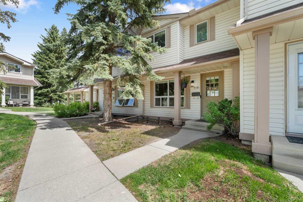 Picture of 118 Woodmont Terrace SW, Calgary Real Estate Listing