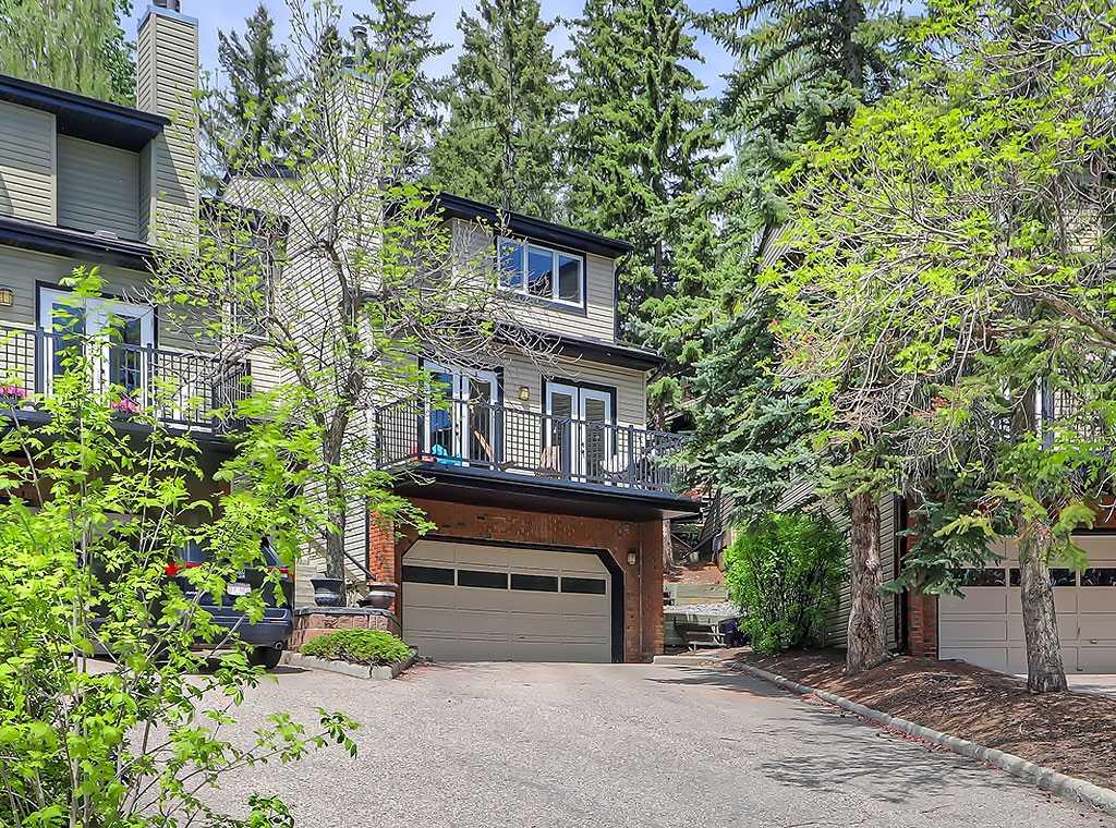 Picture of 4, 448 Strathcona Drive SW, Calgary Real Estate Listing