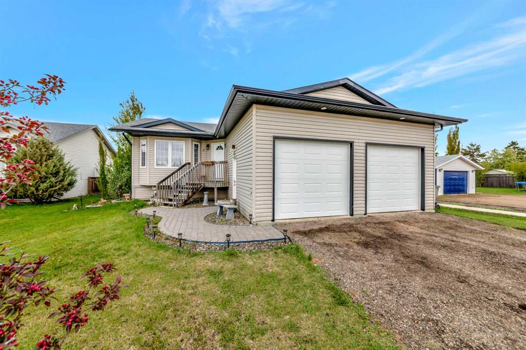 Picture of 1 McEwenc Place  , Lashburn Real Estate Listing