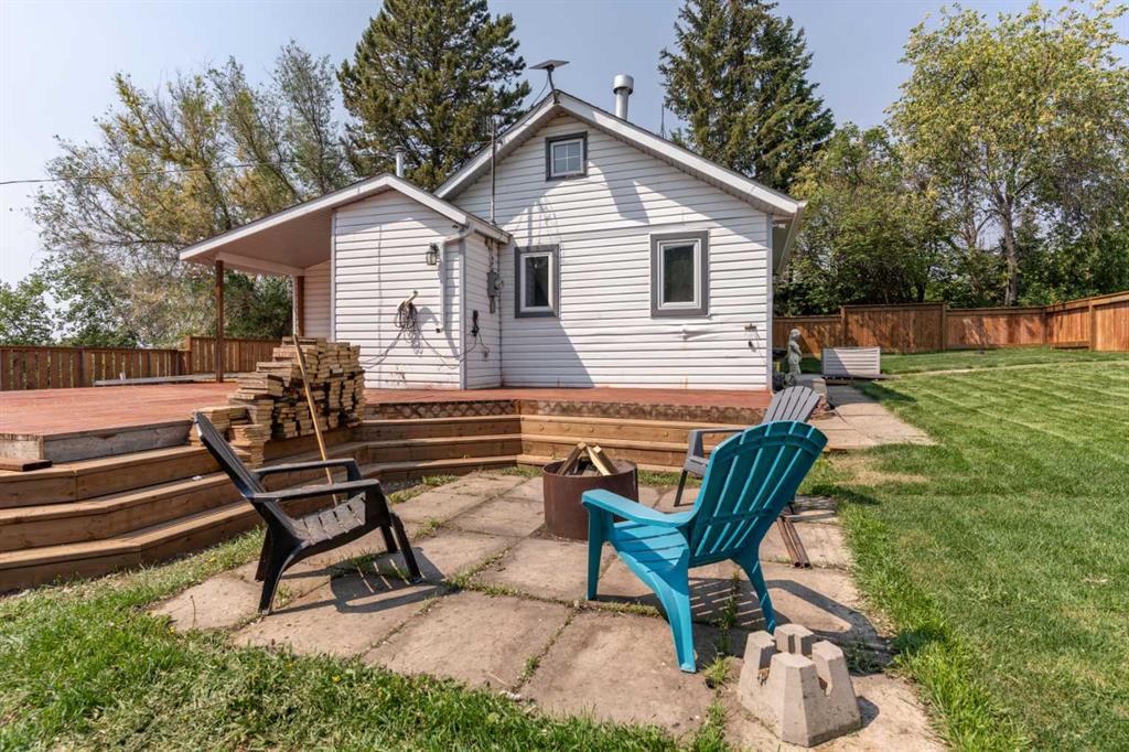 Picture of 211 Red Wing Crescent , Tillicum Beach Real Estate Listing